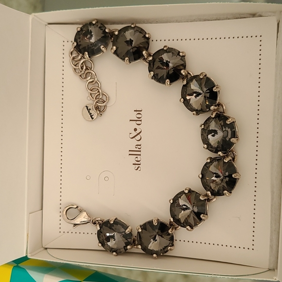 Stella & Dot Amelie Sparkle bracelet - Picture 2 of 2
